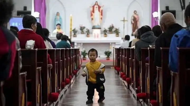 In Cina e Asia - Vaticano: Violato l'accordo sulla nomina dei vescovi