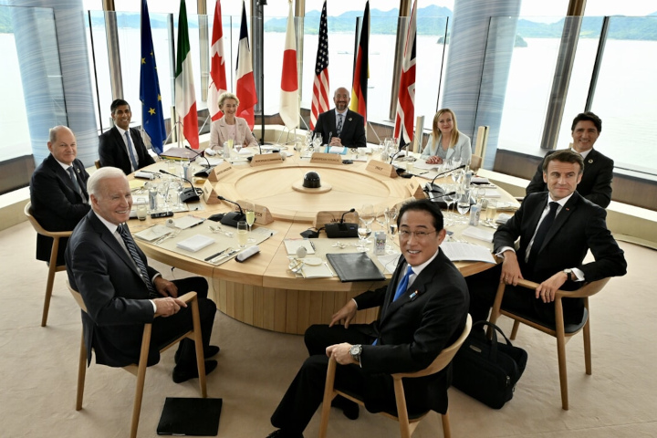 G7